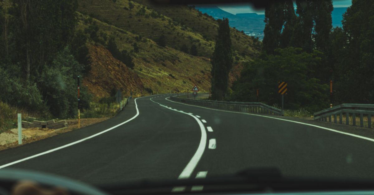 Enhancing Student Feedback Mechanisms During Driving Lessons